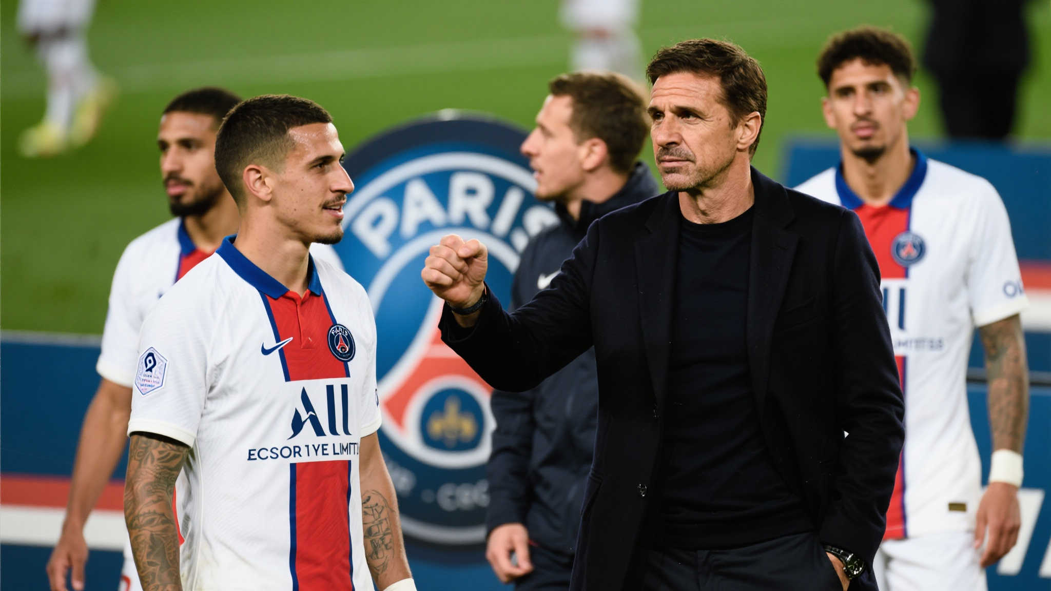 除了个人联系之外，不得不提到双方共同经历过的重要节